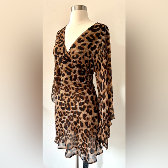 MEOW! VOLUP size! 🔥 Leopard Print SHEER Wrap lounge Dress by Metrostyle size 16 - Picture 3 of 4
